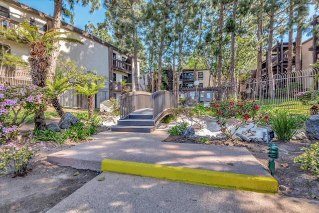 8650 Gulana Avenue, Playa del Rey CA: https://media.crmls.org/mediaz/544e269d-b5eb-432f-924b-12f3389ad05c.jpg