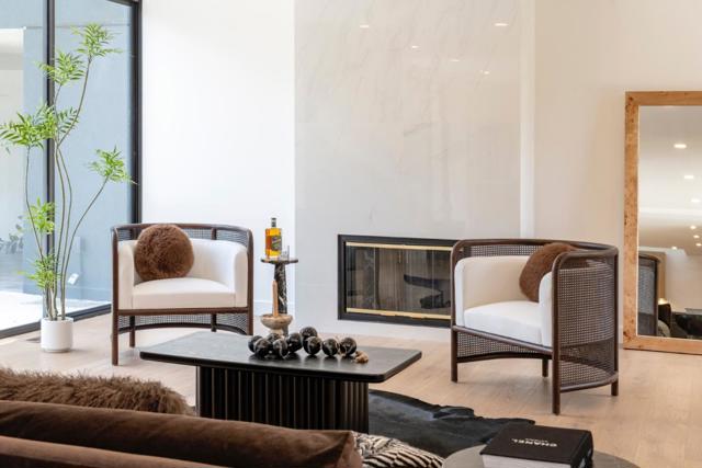 12 Las Aromas, Orinda CA: https://media.crmls.org/mediaz/544e8a3c-41a8-49f2-b92b-4cdc41643e75.jpg