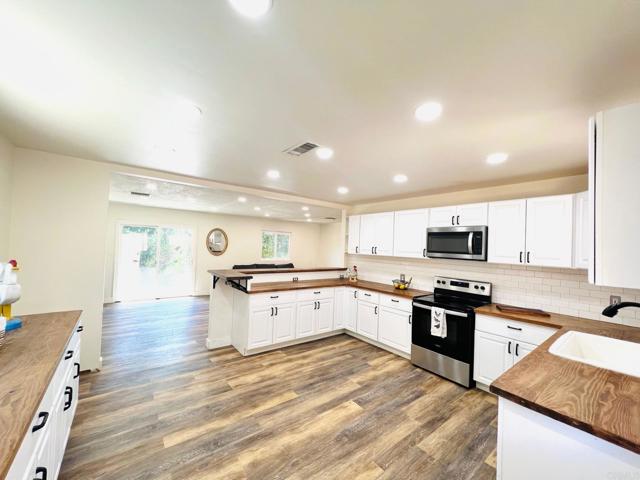 Image 59 of 72 For 631 Rosalie Way