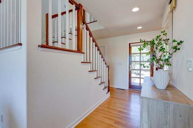 3415 Spring Creek Lane, Milpitas CA: https://media.crmls.org/mediaz/544f8fe9-7e95-436f-adcc-34b28b5b92b2.jpg