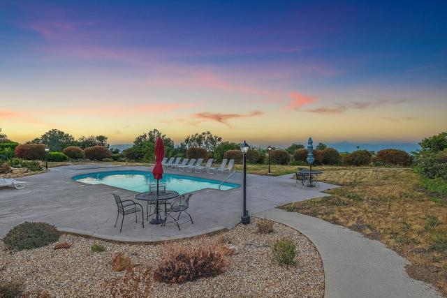 1550 Frontera Way, Millbrae CA: https://media.crmls.org/mediaz/544fea1c-bf38-4176-9427-7148b903db28.jpg