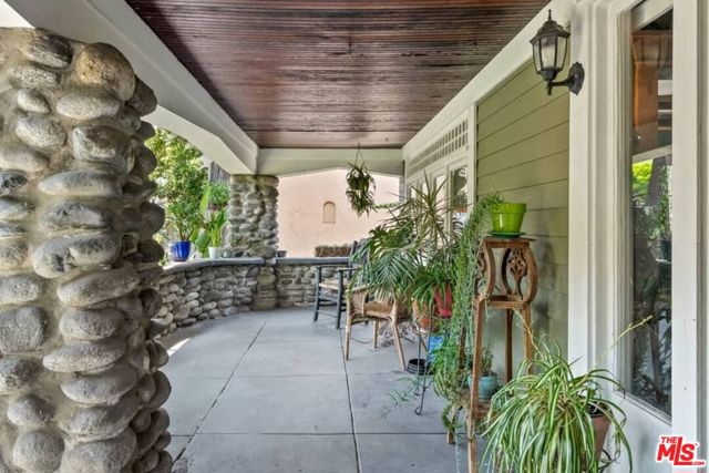 541 S Coronado Street, Los Angeles CA: https://media.crmls.org/mediaz/544ffc4e-b132-4956-b903-e38a4eed5ea5.jpg