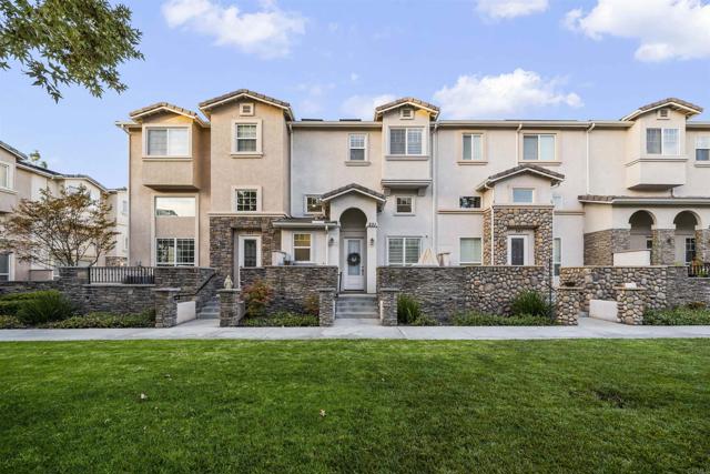 Detail Gallery Image 3 of 32 For 231 Vermont Ct, El Cajon,  CA 92020 - 3 Beds | 2 Baths