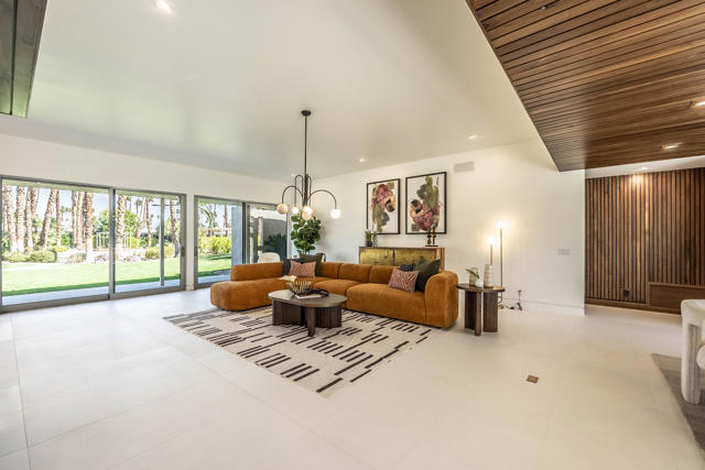 76670 Lark Lane, Indian Wells CA: https://media.crmls.org/mediaz/5450559e-03fe-4053-9b9b-77aebd0a5958.jpg