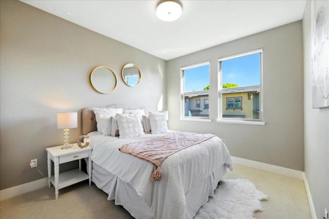 324 Cherokee Loop, Mountain View CA: https://media.crmls.org/mediaz/545137ff-122c-468c-ba5c-aee9bb4ae3ab.jpg