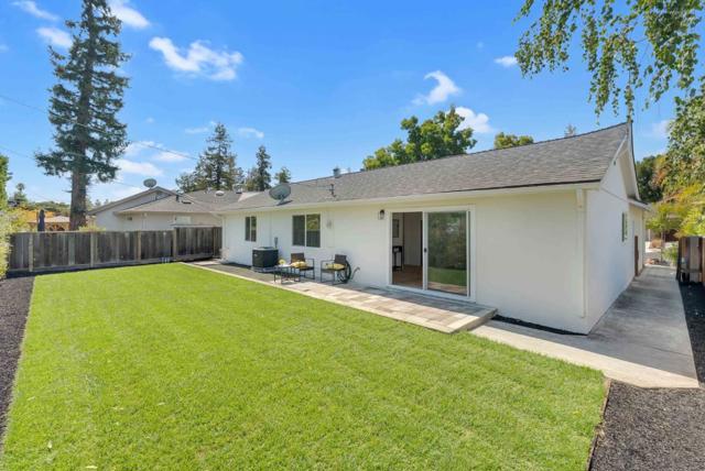 209 Nob Hill Way, Los Gatos CA: https://media.crmls.org/mediaz/545229ed-5f49-4eca-a301-278d764dba0d.jpg