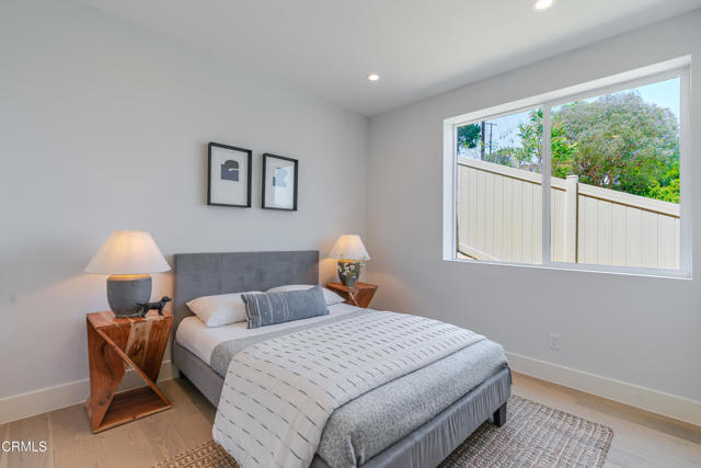 3874 W Point Drive, Los Angeles CA: https://media.crmls.org/mediaz/545353e1-46e2-4e57-a3a1-9699fba2cff6.jpg