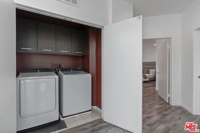 12923 Bluff Creek Drive, Los Angeles CA: https://media.crmls.org/mediaz/54540e43-2dc8-4f4e-9222-c4448a6457f2.jpg