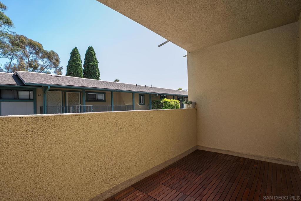 4651 Pico St - photo 13