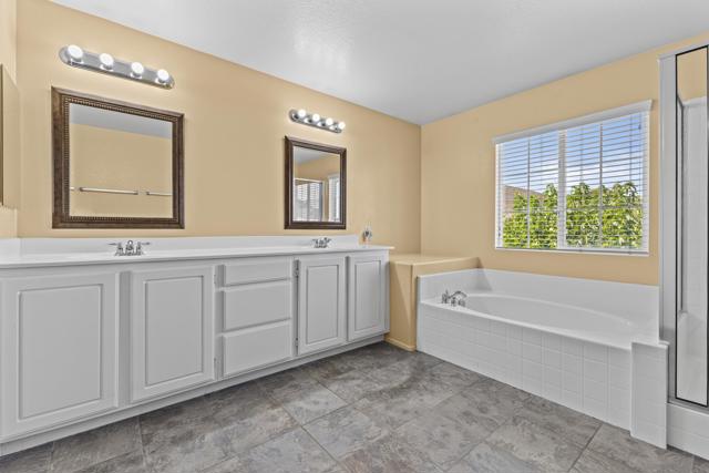 25231 Ridgemoor Road, Menifee CA: https://media.crmls.org/mediaz/54548266-e0b0-4264-93e7-1b3f9d472ad5.jpg