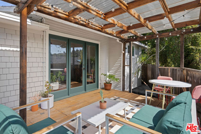 632 Museum Drive, Los Angeles CA: https://media.crmls.org/mediaz/5454a2c0-81b0-47a8-b3b0-f4c5bca68ac7.jpg