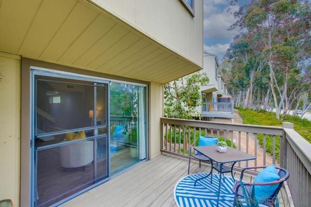 10565 Caminito Basswood, San Diego CA: https://media.crmls.org/mediaz/54563efa-7714-4e24-82f6-7e2bb3781d7f.jpg
