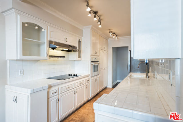 Drew Fenton | 11970 Montana Avenue Los Angeles CA | MLS: 7465489 Drew Fenton | 11970 Montana Avenue Los Angeles CA | MLS: 7465489