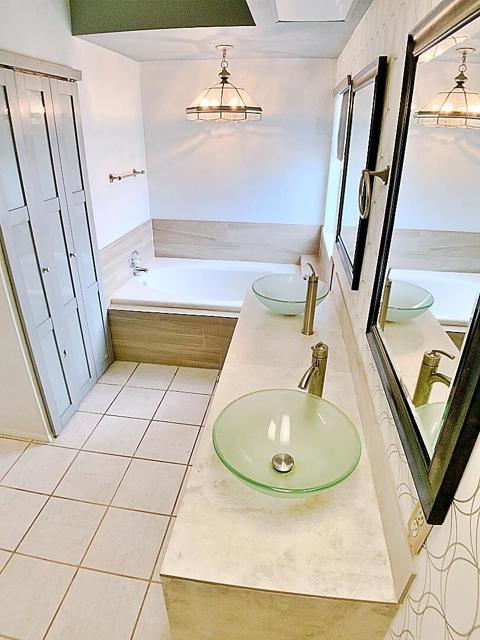 49035 Serenata Court, La Quinta CA: https://media.crmls.org/mediaz/5456b68e-ee7e-49f2-b168-05c5f7e6521f.jpg