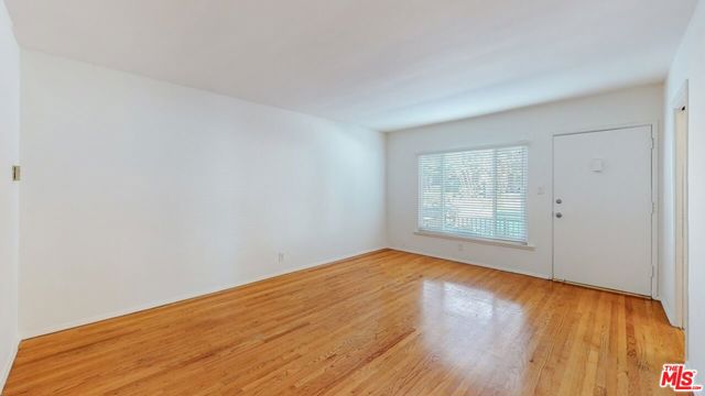 11284 Montana Avenue, Los Angeles CA: https://media.crmls.org/mediaz/5456f47f-363f-4cf2-82ec-8db5ea1cd84a.jpg