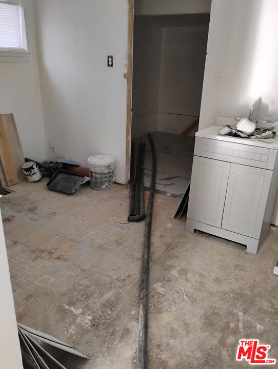 441 F Street, Needles CA: https://media.crmls.org/mediaz/5457431b-cc83-4e35-8d1c-268859bb173d.jpg