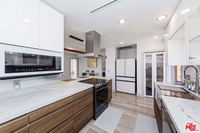 5524 W 122nd Street, Hawthorne CA: https://media.crmls.org/mediaz/54579258-773b-47bd-bd0c-627dd0cfd651.jpg