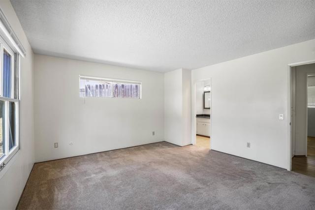 931 Rutgers Ave, Chula Vista CA: https://media.crmls.org/mediaz/545817fd-5c17-4096-abc9-1d0cde3abce0.jpg