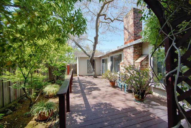 3810 Grove Avenue, Palo Alto CA: https://media.crmls.org/mediaz/5458300f-4dfd-46b7-b24f-771b7fdeea43.jpg