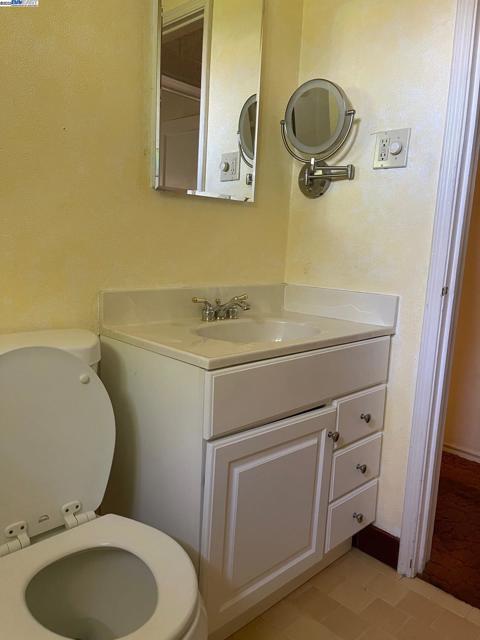 310 Taylor St, Fairfield CA: https://media.crmls.org/mediaz/54583a28-1f77-44e7-bb4a-ee40225f81e4.jpg