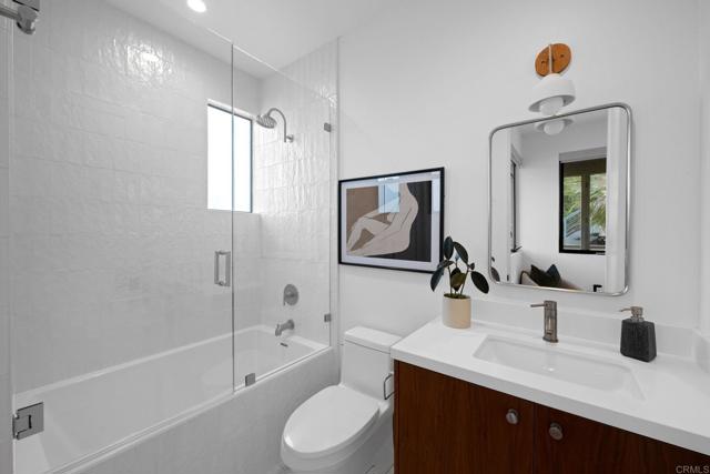 Detail Gallery Image 32 of 36 For 2172 Glasgow Ave, Cardiff By The Sea,  CA 92007 - 3 Beds | 3/1 Baths