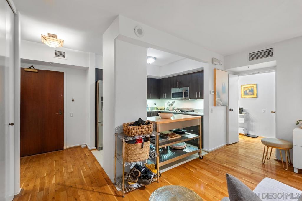 500 Harbor Dr. - photo 4