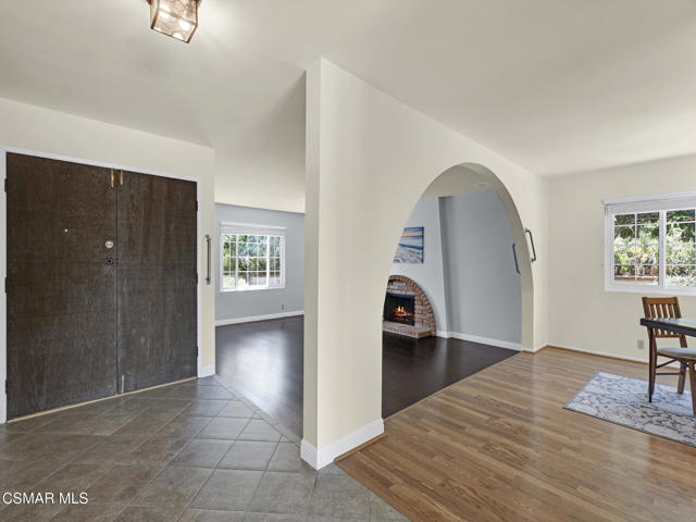 2031 Channelford Road, Westlake Village CA: https://media.crmls.org/mediaz/545acf66-c3e6-4bba-b6b5-4b53623e89c0.jpg