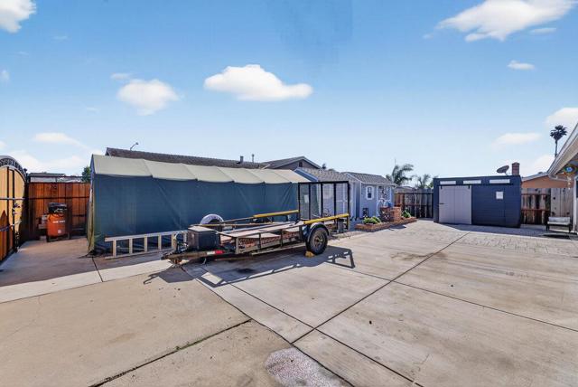 12932 Truman Street, Salinas CA: https://media.crmls.org/mediaz/545b8d46-0c16-46fe-b44b-2547a28a5142.jpg