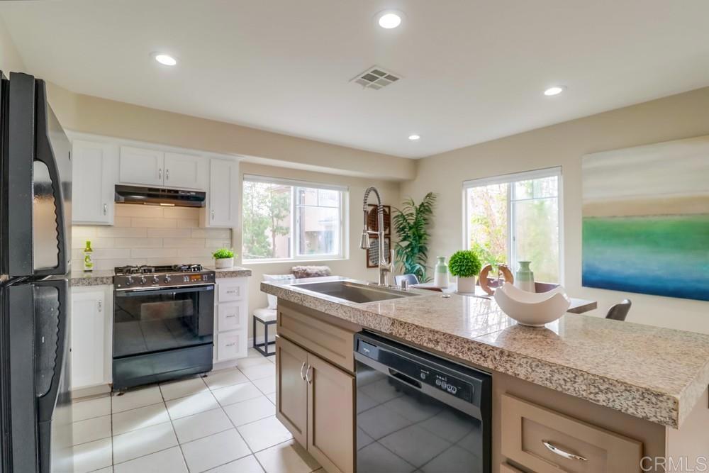 1147 Hornblend Street - photo 7