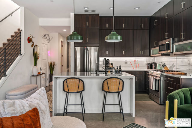 482 Paragon Loop, Palm Springs CA: https://media.crmls.org/mediaz/545ca6ad-a93d-4858-8623-d2d8290fdc35.jpg