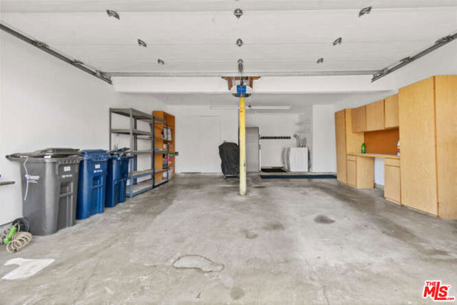 16951 Canyon Lane, Huntington Beach CA: https://media.crmls.org/mediaz/545d0b52-4a92-427e-984f-a223c74fbd72.jpg