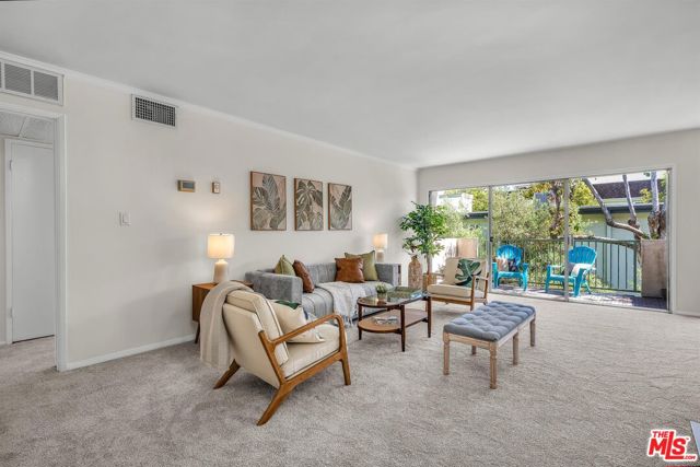 11965 Gorham Avenue, Los Angeles CA: https://media.crmls.org/mediaz/545dc7c8-8b32-4c8f-a180-df6b55df9983.jpg