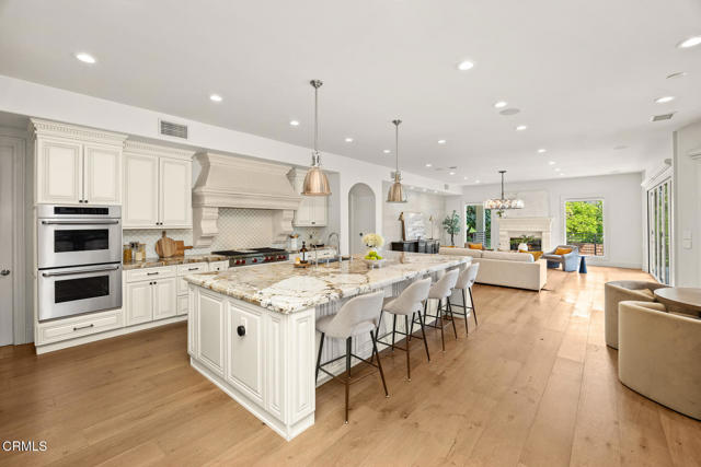 5008 La Canada Boulevard, La Canada Flintridge CA: https://media.crmls.org/mediaz/545dd015-4dea-4628-bf7b-fccdade1500e.jpg