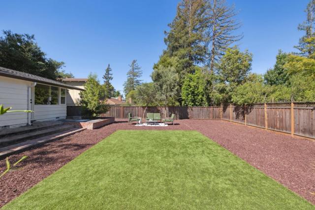 2047 Sharon Road, Menlo Park CA: https://media.crmls.org/mediaz/545ddf18-96ee-4b8a-bf1b-297968166dfd.jpg
