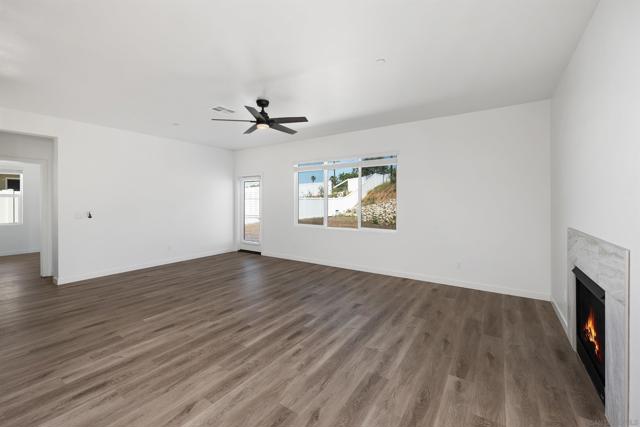 1624 Mauzy Way, El Cajon CA: https://media.crmls.org/mediaz/545df54b-ac49-4327-b29a-7dc64f15555a.jpg