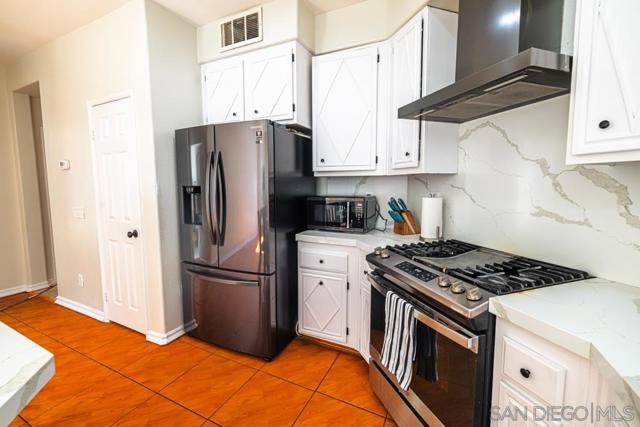 3514 Lake Park Avenue, Fallbrook CA: https://media.crmls.org/mediaz/545e54b9-8a4b-41c1-879c-312fb341beff.jpg