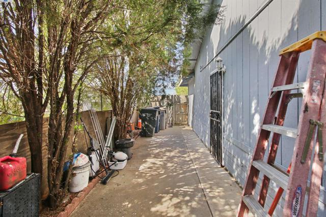 Image 11 of 34 For 630 Jessie Ave