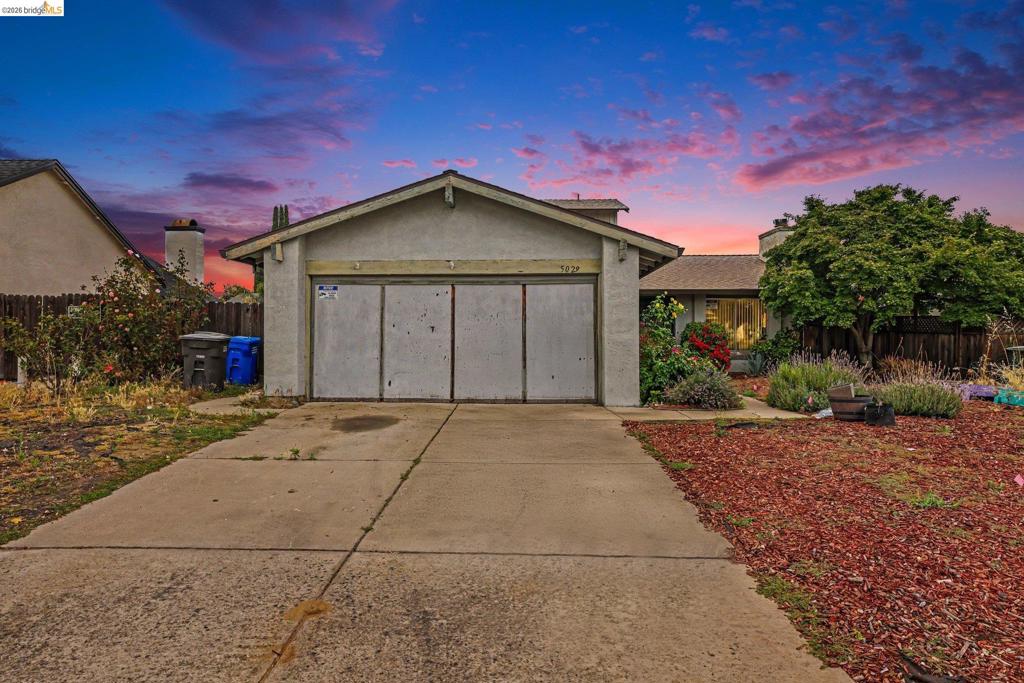 5029 Teakwood Dr