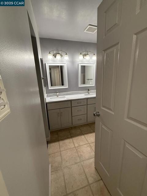 2061 VANDERSLICE AVE, Walnut Creek CA: https://media.crmls.org/mediaz/545f56b5-bb1c-4046-982a-8206c7a7879a.jpg