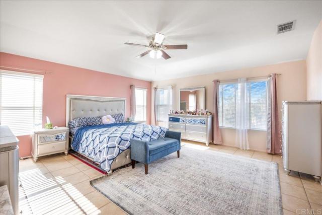 44364 Kingston Drive, Temecula CA: https://media.crmls.org/mediaz/545fa031-c96d-4a2b-b9a1-6d21e1aa7c14.jpg