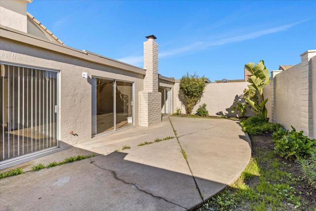 1634 Cherokee Drive, Salinas CA: https://media.crmls.org/mediaz/54605930-9de7-46e0-aa60-01f5c2e9e702.jpg