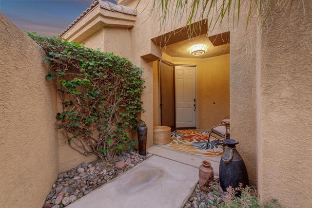 67361 N Laguna Drive, Cathedral City CA: https://media.crmls.org/mediaz/54609555-04df-4201-84aa-8998ac9c8fc9.jpg