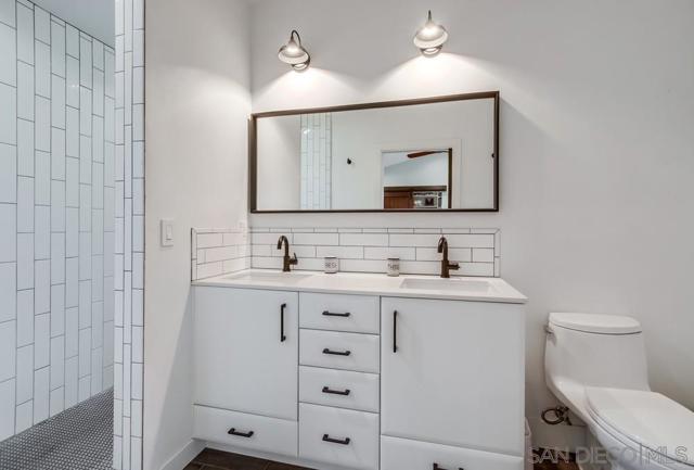 4471 Rolando Blvd, San Diego CA: https://media.crmls.org/mediaz/54609b28-e423-4e07-b07a-c94dde6b3f13.jpg
