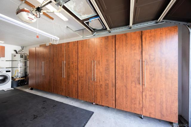5778 Cumberland St, San Diego CA: https://media.crmls.org/mediaz/5460b378-945b-4d73-8e14-80f822de83e8.jpg