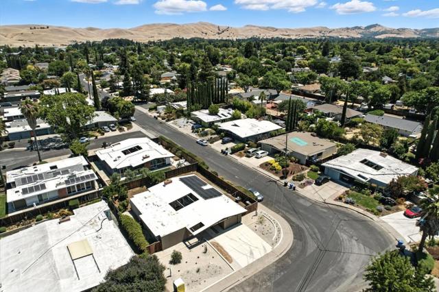 1579 West Street, Concord CA: https://media.crmls.org/mediaz/5461a2ad-49a7-4c1c-bf51-7360c56459f3.jpg