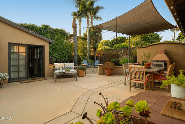 379 Rancho Drive, Ventura CA: https://media.crmls.org/mediaz/5461a7d6-cb98-4e87-ab5d-6f18b9a11fd8.jpg