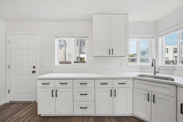 7876 Bancroft Avenue, Oakland CA: https://media.crmls.org/mediaz/5461efa9-bbe5-4964-904f-d3568a69c19b.jpg