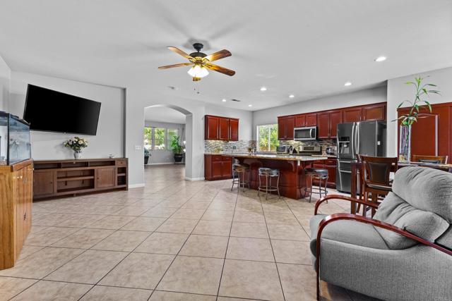 1643 Casper Road, San Jacinto CA: https://media.crmls.org/mediaz/54623a00-33d1-4523-90f3-76777e3f952e.jpg