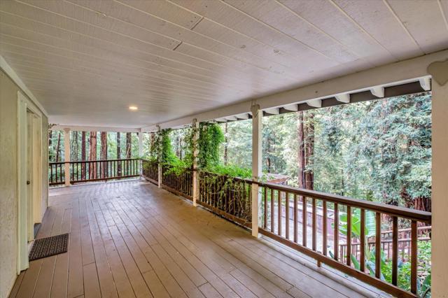 7200 Highway 17, Scotts Valley CA: https://media.crmls.org/mediaz/54630110-b09f-4ea0-96fc-0bddcbbc020e.jpg