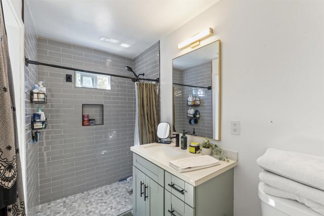 Detail Gallery Image 15 of 33 For 5535 Churchward St, San Diego,  CA 92114 - 3 Beds | 2 Baths